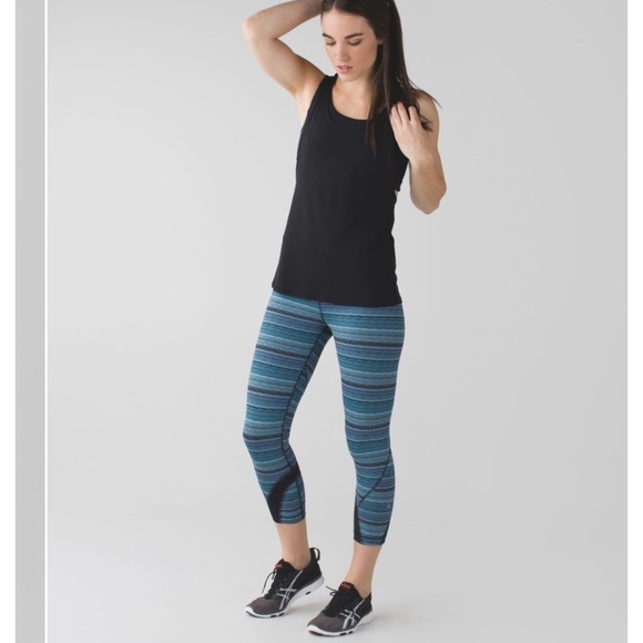 Lululemon Run: Inspire Crop Space Dye Twist Naval Blue Peacock Size Sz 4 - Picture 1 of 11